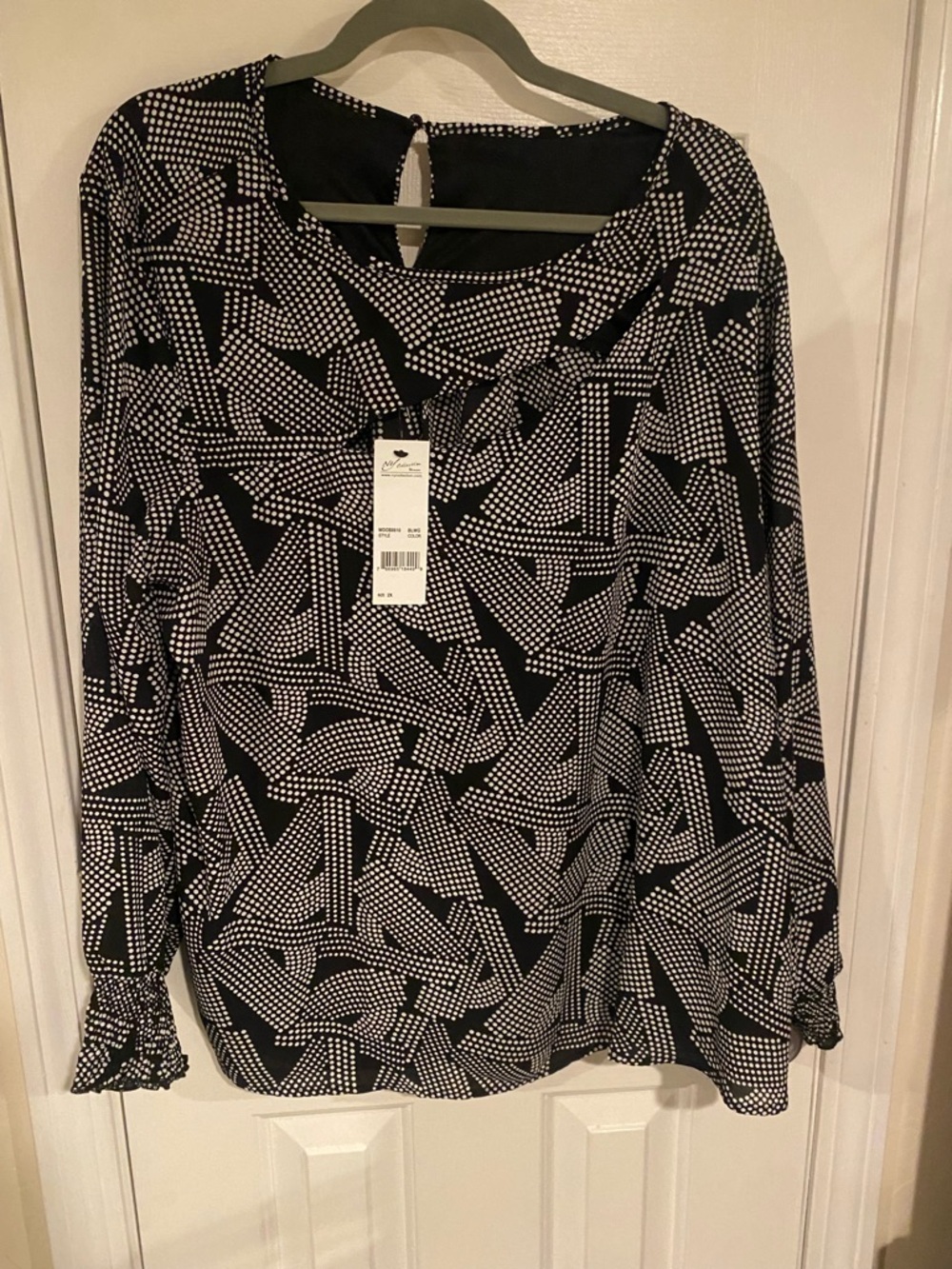 NY Collection Black and White Abstract Dot Long-Sleeve Blouse